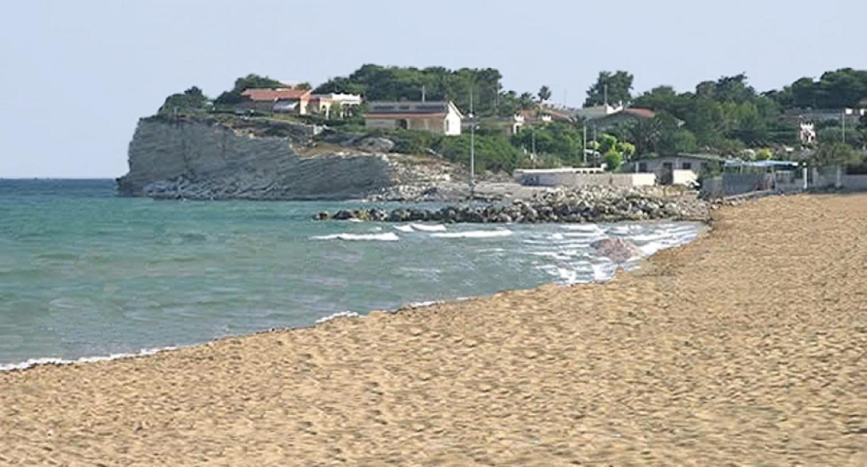 Casa Vacanze Robinson Villa Авола Екстериор снимка