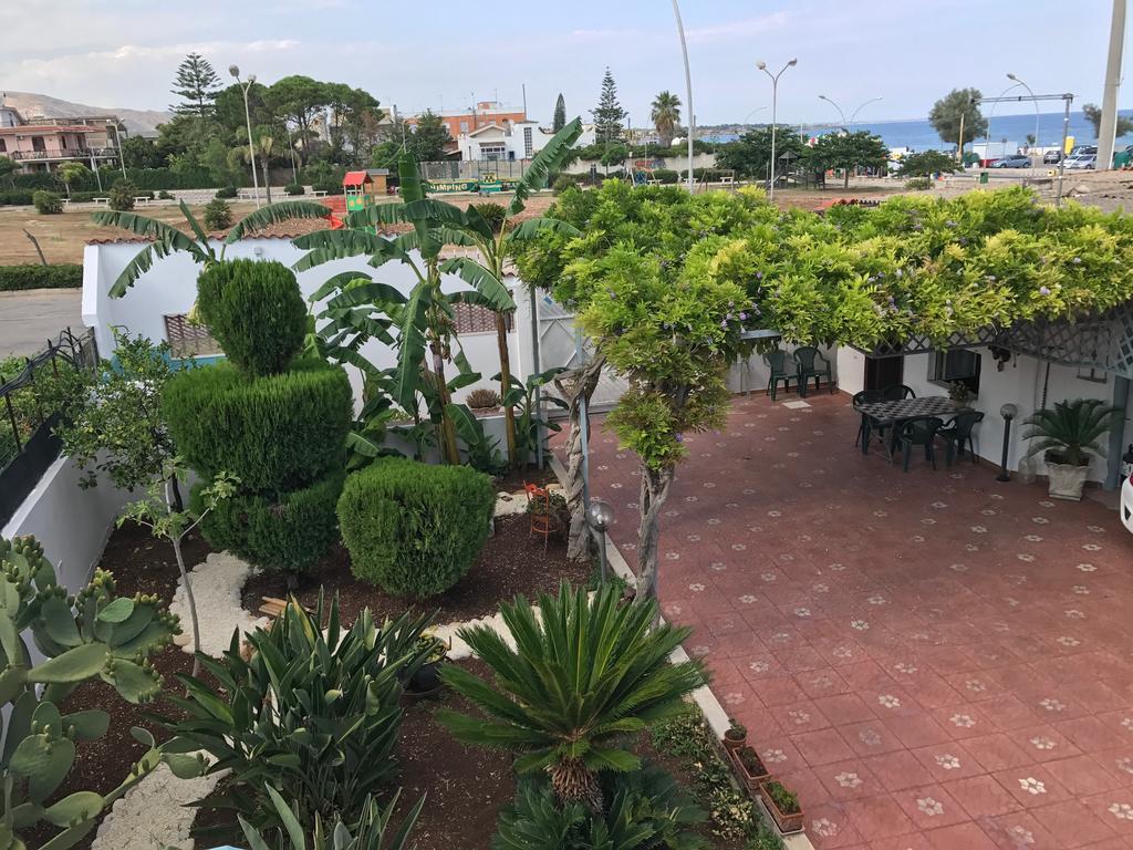 Casa Vacanze Robinson Villa Авола Екстериор снимка